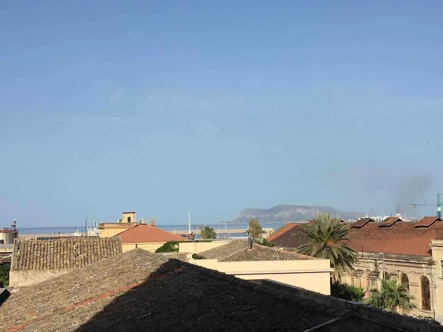 Crispi 89 - Sea View Apartment Palermo